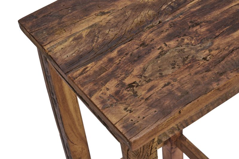 Madam Stoltz- Sidebord i resirkulert tre